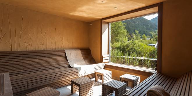 Spa & Relax Bereich mit Seeblick Strandhotel am Weissensee