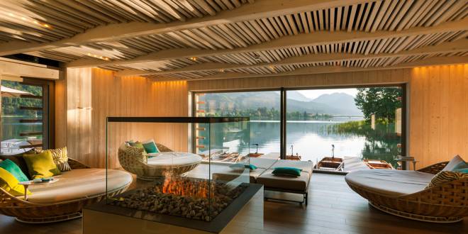 Spa & Relax Bereich mit Seeblick Strandhotel am Weissensee