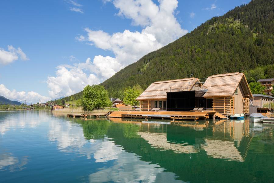 External view of the lake-spa Strandhotel am Weissensee