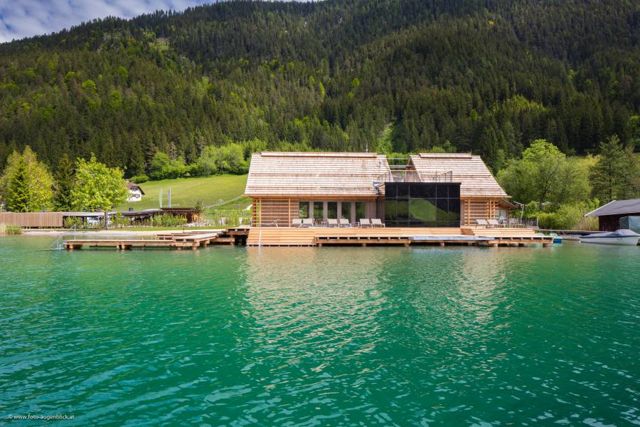 External view of the lake-spa Strandhotel am Weissensee