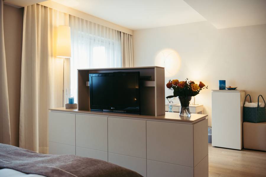 Living and sleeping area Strandhotel am Weissensee